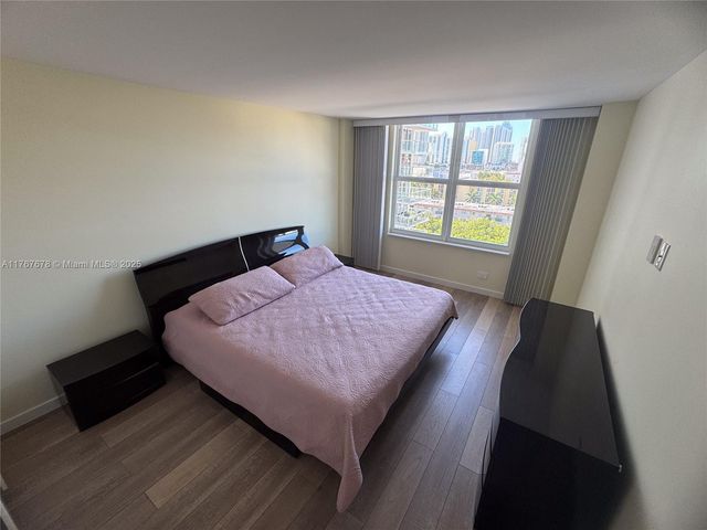 230 174th St 1015, Sunny Isles Beach, FL 33160