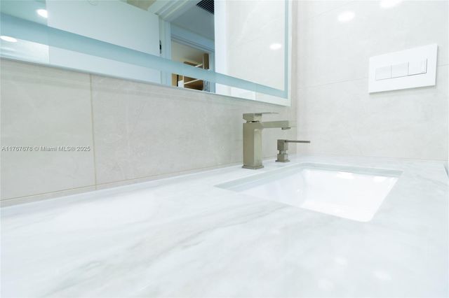 230 174th St 1015, Sunny Isles Beach, FL 33160