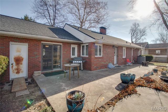 1908 N Rodgers Avenue, Alton, IL 62002