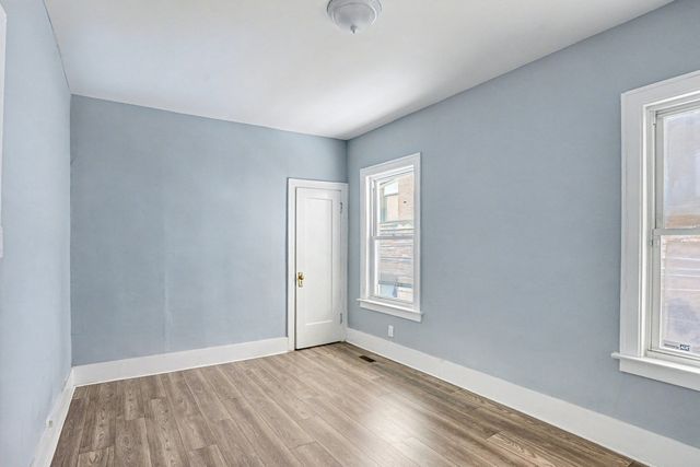 7449 S Bennett Avenue, Chicago, IL 60649