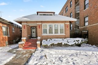 7449 S Bennett Avenue, Chicago, IL 60649