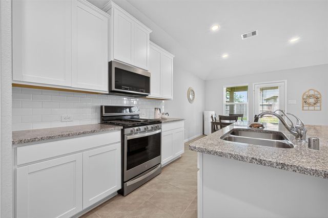 2322 E Winding Pines Drive, Tomball, TX 77375