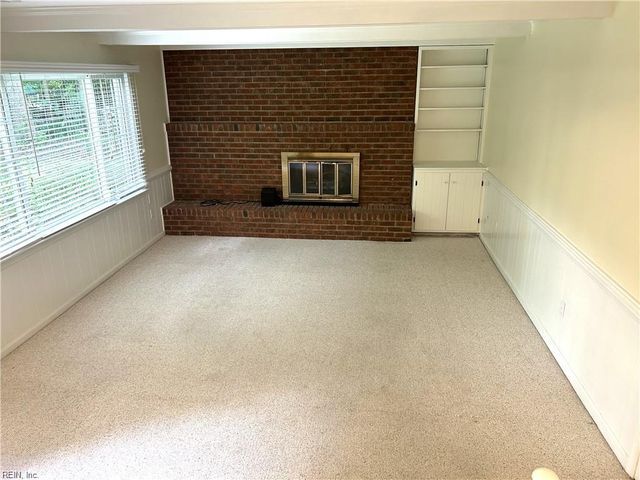 203 Kenmar DR, Yorktown, VA 23692