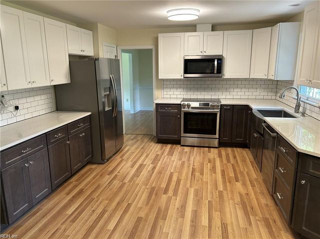 203 Kenmar DR, Yorktown, VA 23692