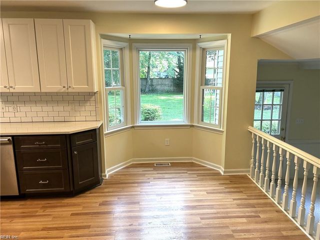 203 Kenmar DR, Yorktown, VA 23692