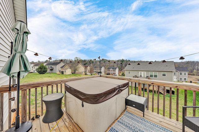 8 ALDER LN, Rocky Mount, VA 24151