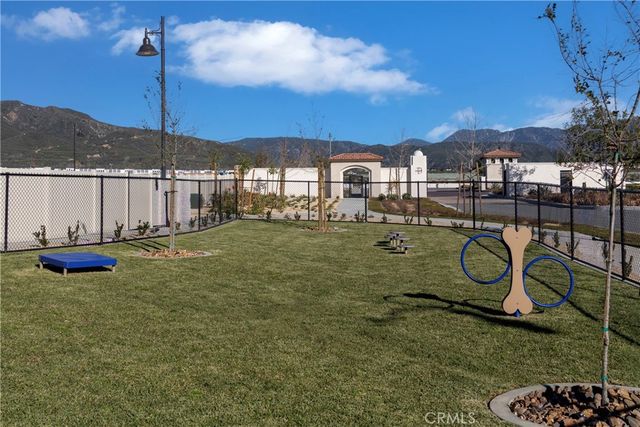 16588 Bottlebrush Lane 2, Fontana, CA 92336