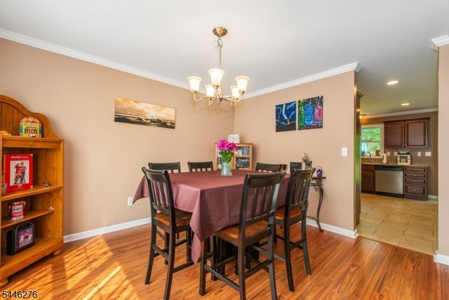 8 Spruce Dr, Green Twp., NJ 07821