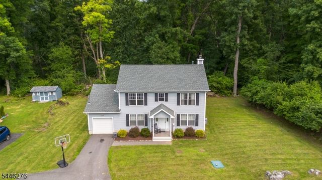 8 Spruce Dr, Green Twp., NJ 07821