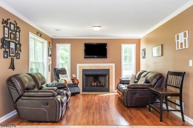 8 Spruce Dr, Green Twp., NJ 07821