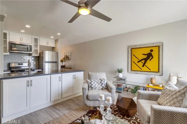 312 Broadway 7, Laguna Beach, CA 92651