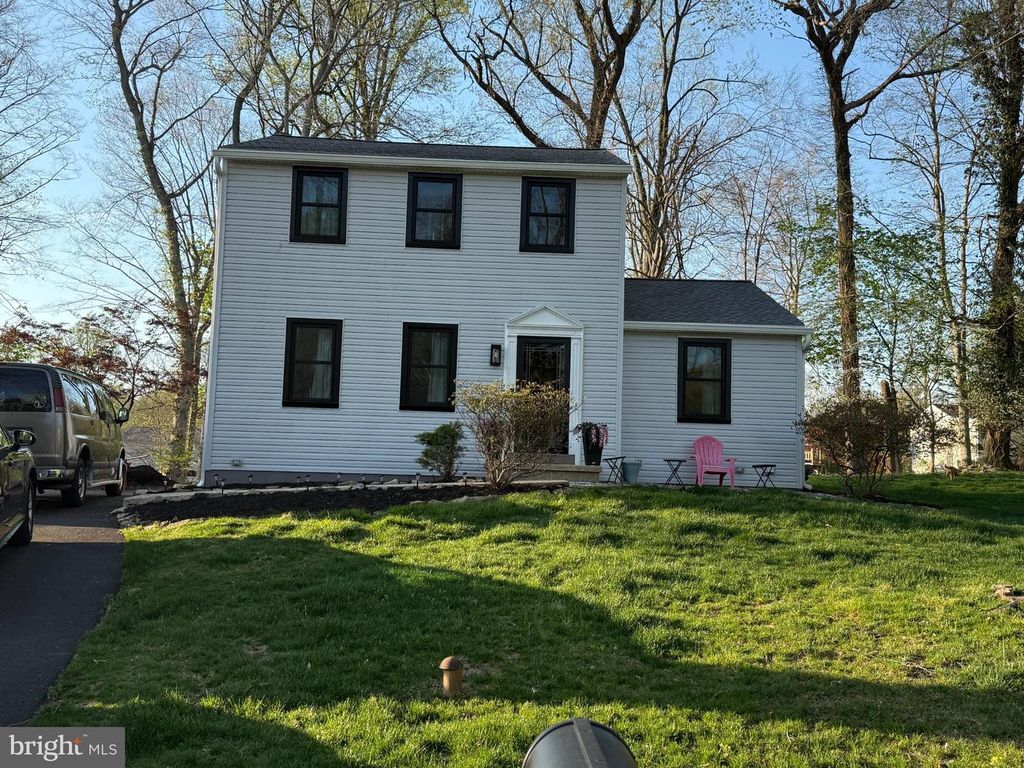 711 MARPLE DR, West Chester, PA 19382