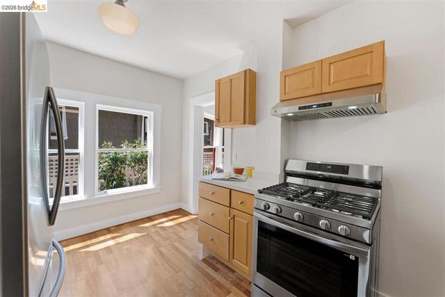 5332 Locksley Ave, Oakland, CA 94618