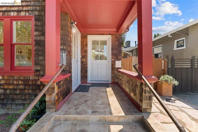 5332 Locksley Ave, Oakland, CA 94618