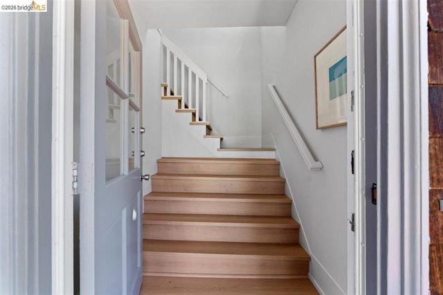 5332 Locksley Ave, Oakland, CA 94618