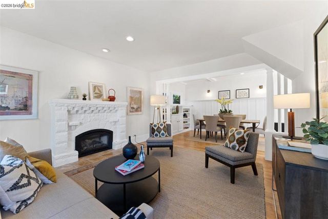 5332 Locksley Ave, Oakland, CA 94618