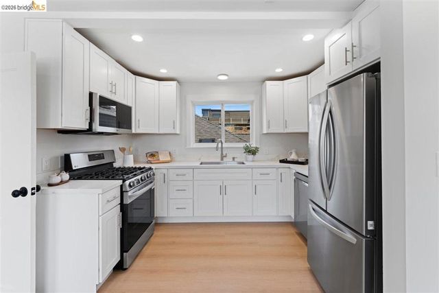 5332 Locksley Ave, Oakland, CA 94618