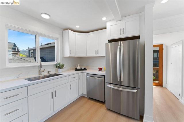 5332 Locksley Ave, Oakland, CA 94618