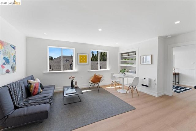 5332 Locksley Ave, Oakland, CA 94618