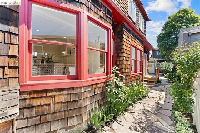 5332 Locksley Ave, Oakland, CA 94618