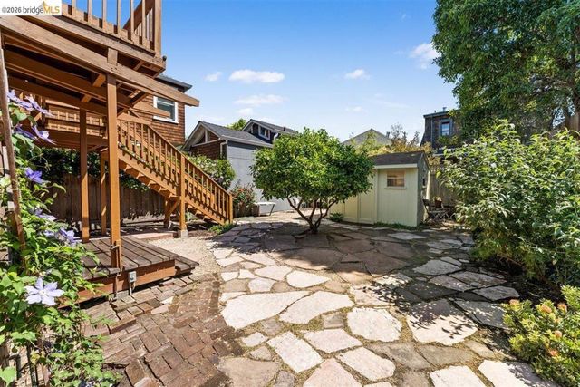 5332 Locksley Ave, Oakland, CA 94618