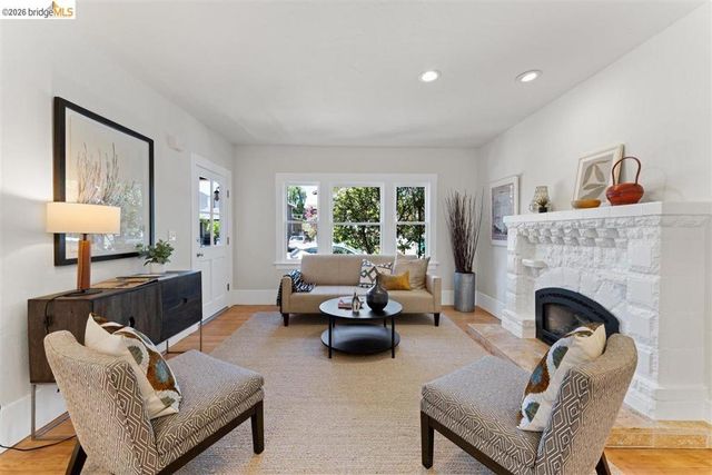 5332 Locksley Ave, Oakland, CA 94618