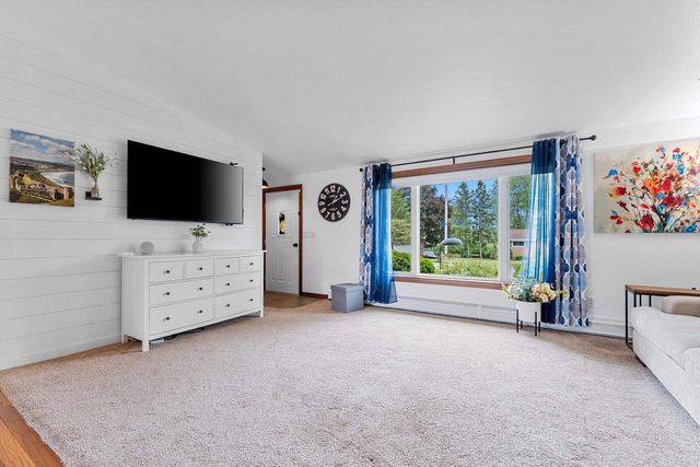 2542 RIVERVIEW DRIVE, Green Bay, WI 54313