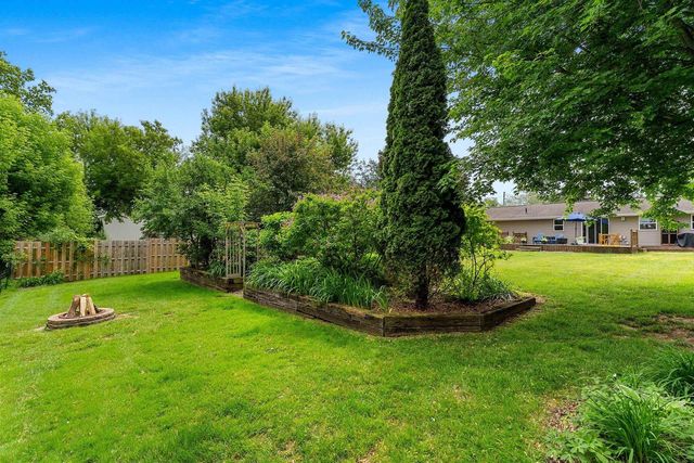 2542 RIVERVIEW DRIVE, Green Bay, WI 54313