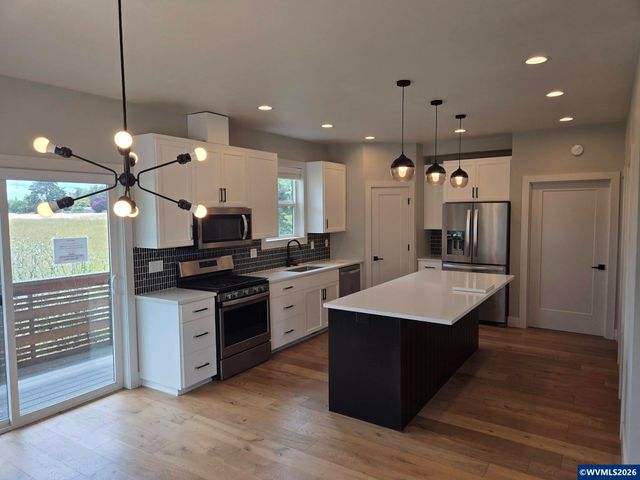 3346 Zane Ln, Eugene, OR 97404