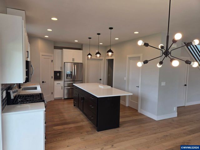 3346 Zane Ln, Eugene, OR 97404