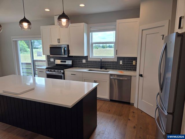 3346 Zane Ln, Eugene, OR 97404