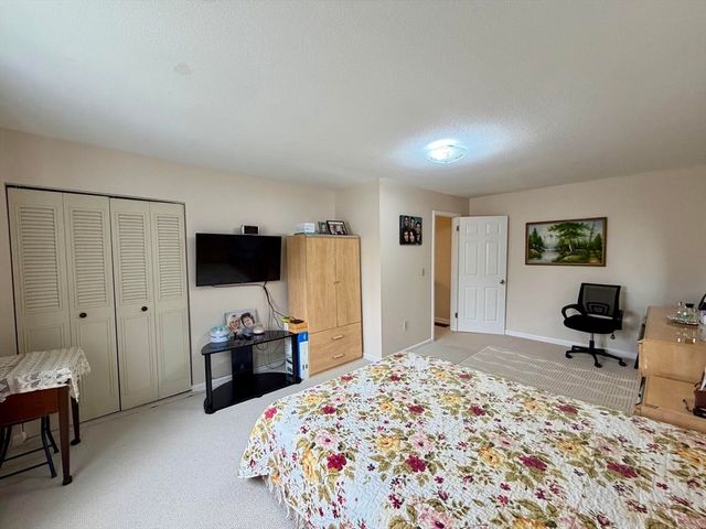 119 Beekman Dr 119, Agawam, MA 01106