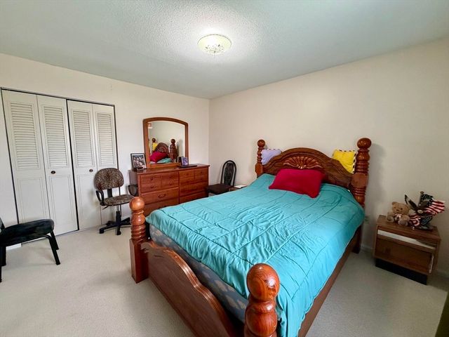 119 Beekman Dr 119, Agawam, MA 01106