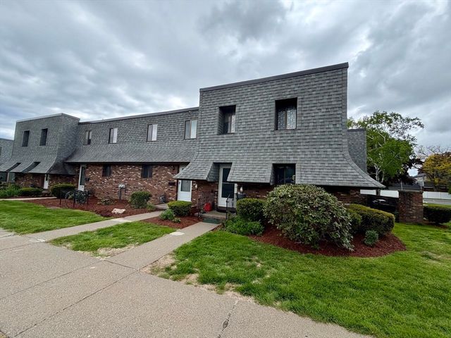 119 Beekman Dr 119, Agawam, MA 01106