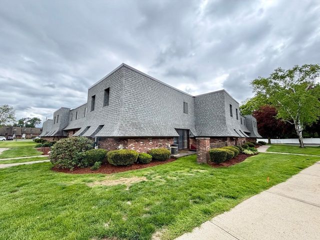119 Beekman Dr 119, Agawam, MA 01106