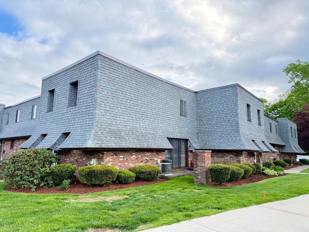 119 Beekman Dr 119, Agawam, MA 01106