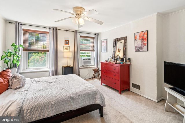 269 LAURISTON ST, Philadelphia, PA 19128