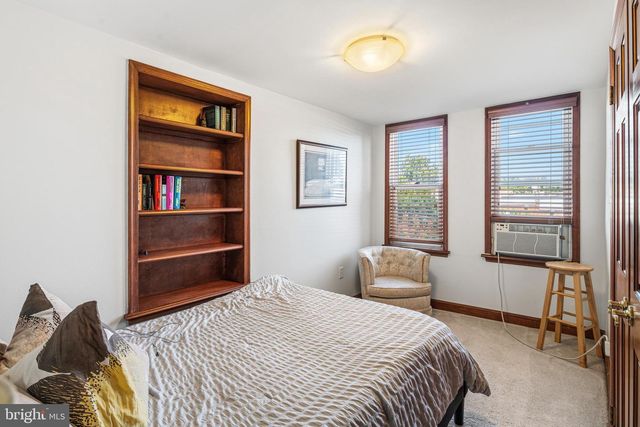 269 LAURISTON ST, Philadelphia, PA 19128