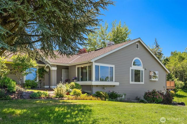 611 S 32nd Street, Renton, WA 98055