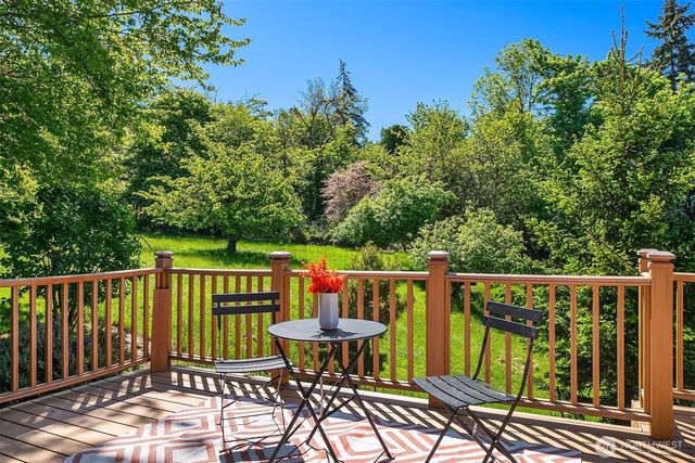 611 S 32nd Street, Renton, WA 98055