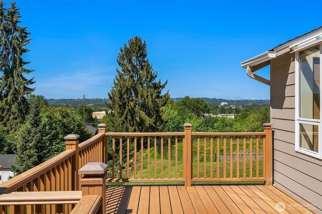 611 S 32nd Street, Renton, WA 98055