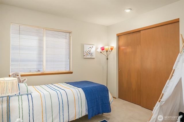 611 S 32nd Street, Renton, WA 98055