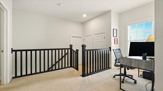 5025 Blackstone Edge Drive, New Albany, OH 43054