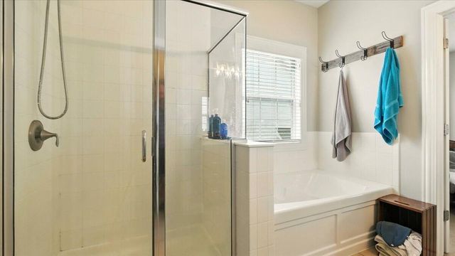 5025 Blackstone Edge Drive, New Albany, OH 43054