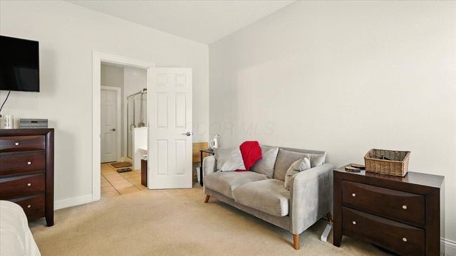 5025 Blackstone Edge Drive, New Albany, OH 43054