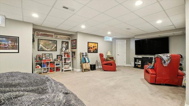 5025 Blackstone Edge Drive, New Albany, OH 43054