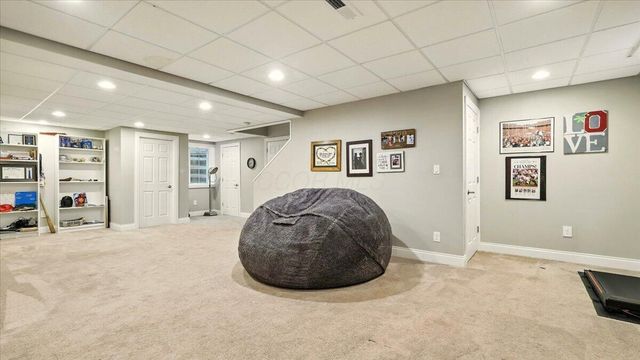 5025 Blackstone Edge Drive, New Albany, OH 43054