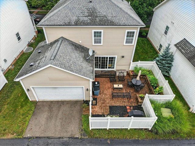 5025 Blackstone Edge Drive, New Albany, OH 43054