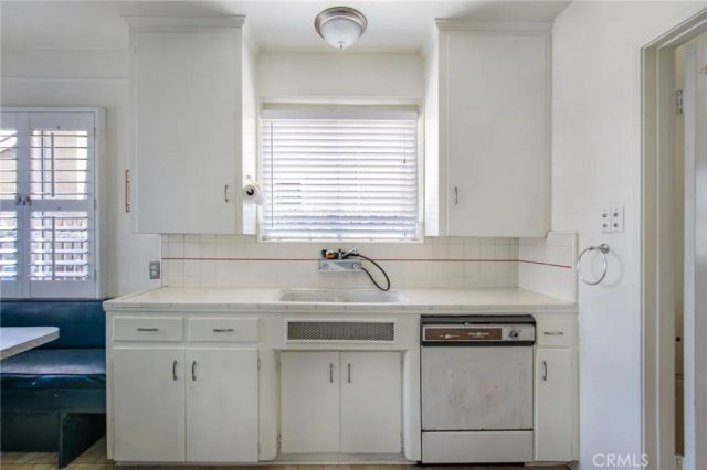 320 W 64th Street, Inglewood, CA 90302