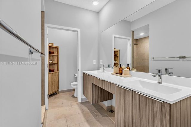 4725 NW 85th Ave 17, Doral, FL 33166